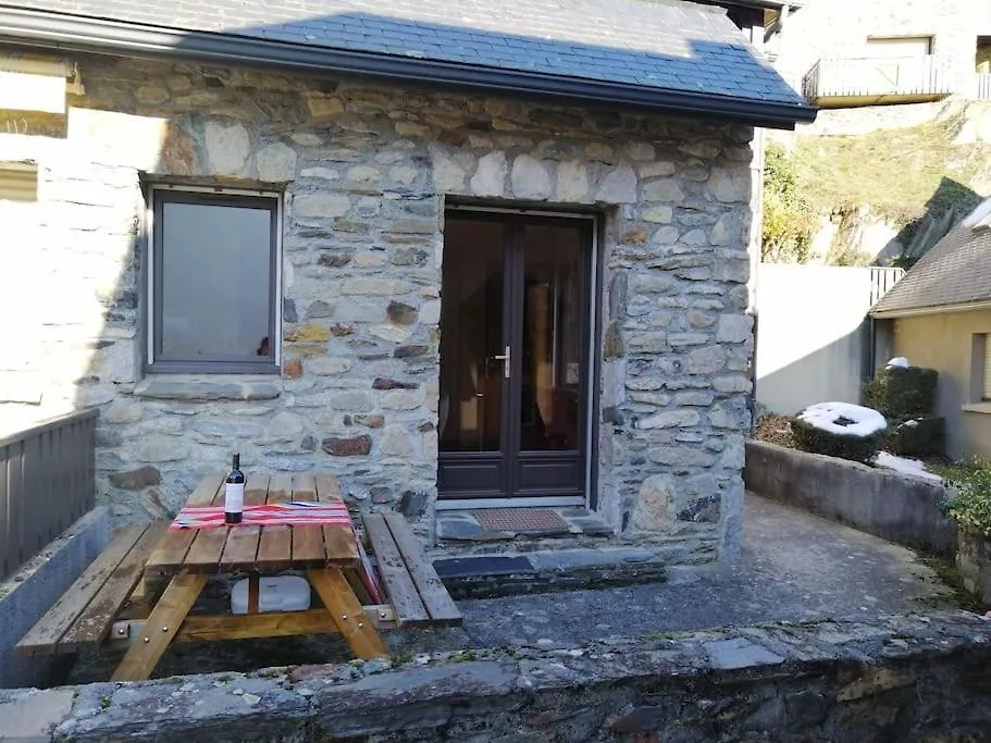 Apartment Colorful Appartement Near Luz-Saint-Sauveur Vizos France